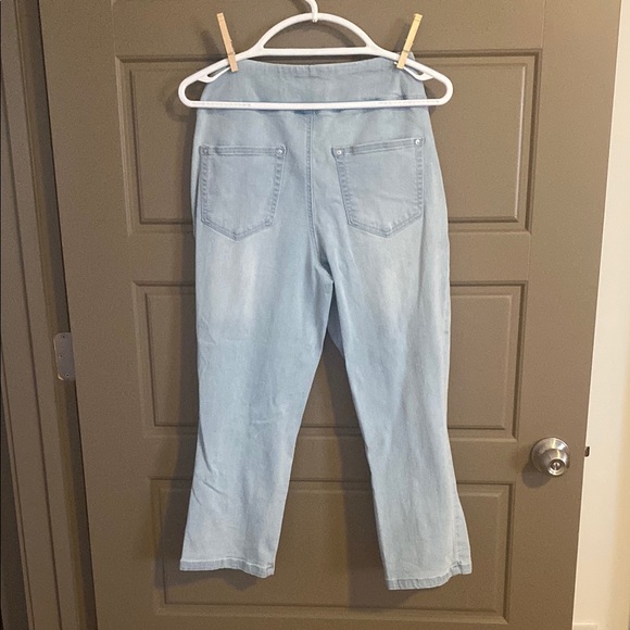 Light Blue Denim Jeans - Picture 3 of 4